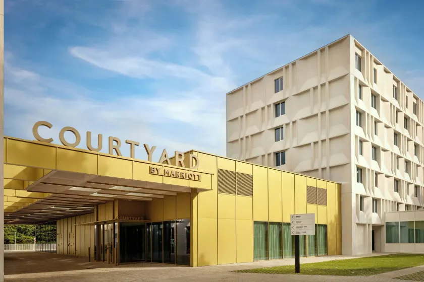 Courtyard by Marriott Ghent - Image 1