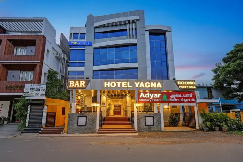 Fabhotel Yagna Residency - Image 1