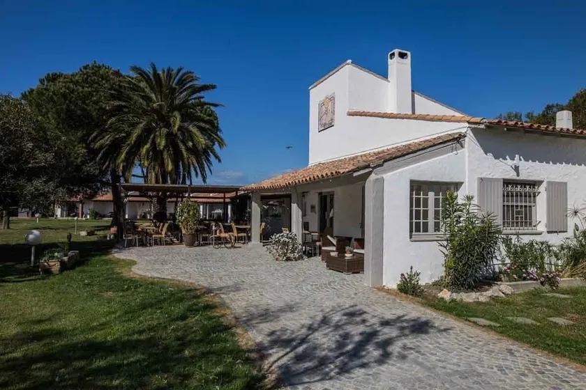 Hotel Mas Des Barres - Image 1