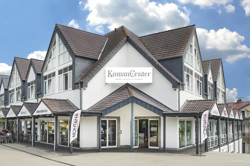 Komm' In Hotel - Image 1