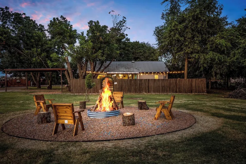 Quite Peace w/ Starry Nights: Ranch Home in Azle - Image 1