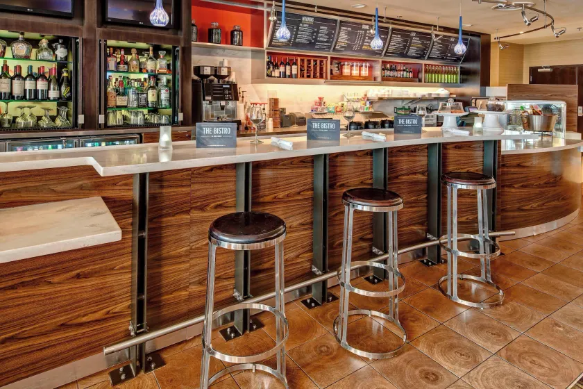 Courtyard by Marriott Midland - Image 1