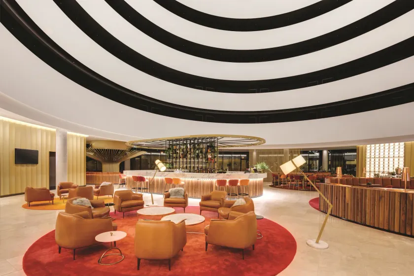Vibe Hotel Canberra - Image 1
