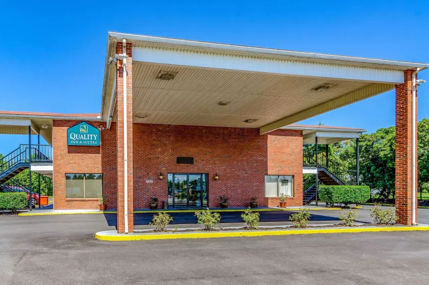 Quality Inn & Suites Creedmoor - Butner - Image 1