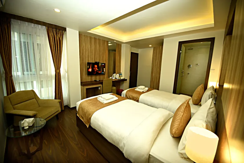 Hotel The Milestone - Image 1