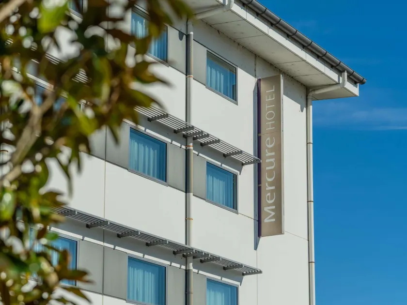 Mercure Newcastle Airport - Image 1