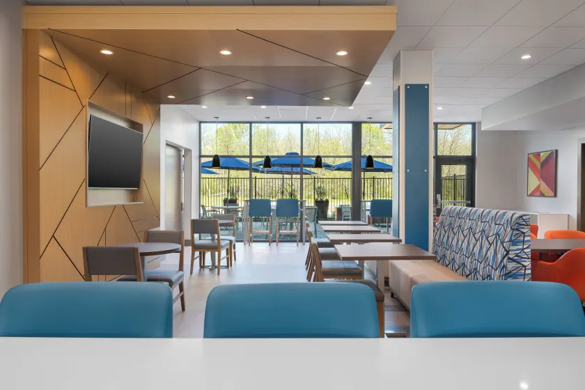 Holiday Inn Express & Suites DFW Airport Southwest - Euless by IHG - Lobby