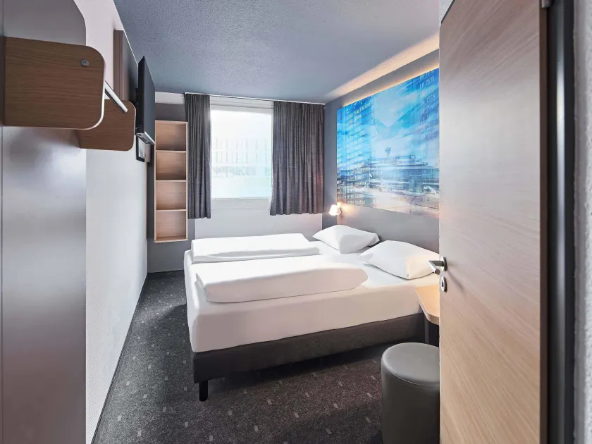 B&B Hotel Köln-Airport - Image 1
