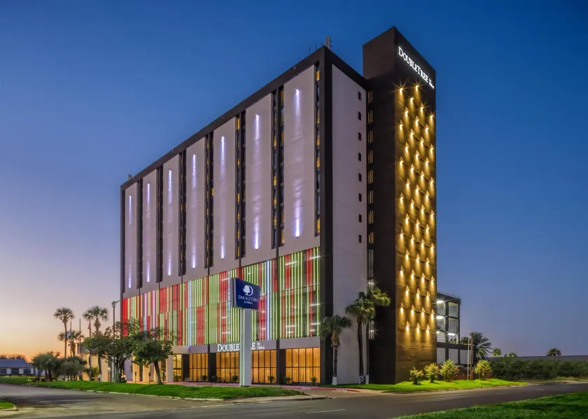 DoubleTree by Hilton Laredo - Image 1