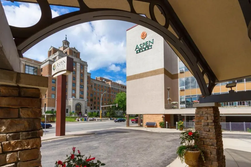 Aspen Suites - Rochester - Image 1