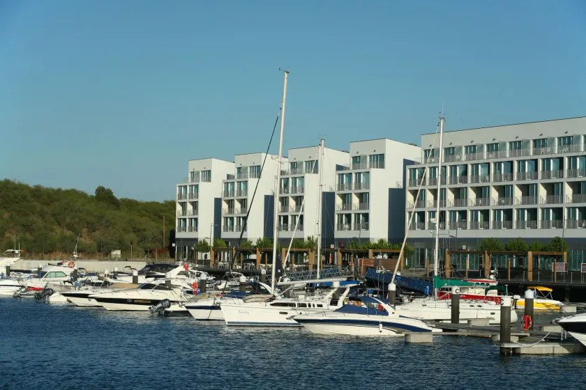 Troia Residences - Apartamentos Marina - Image 1