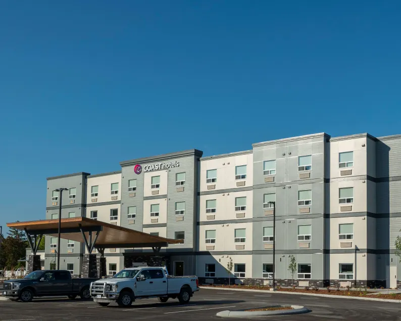 Coast Oliver Hotel - Image 1