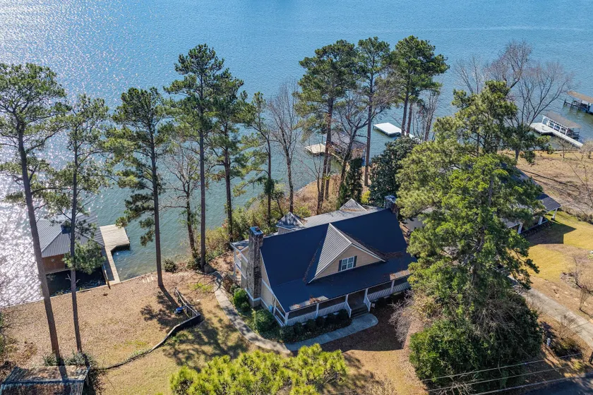Lake Sinclair Retreat w/ Big Water Views & Dock! - Image 1