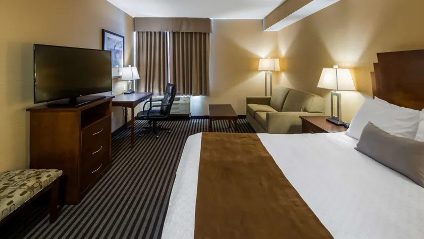 Best Western Plus Barrie - Image 1