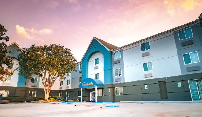 Sonesta Simply Suites Houston – NASA Clear Lake - Image 1