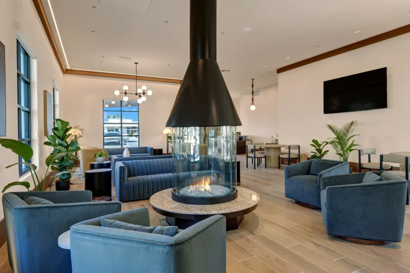 The Dunes Hotel (Palm Springs) - Image 1