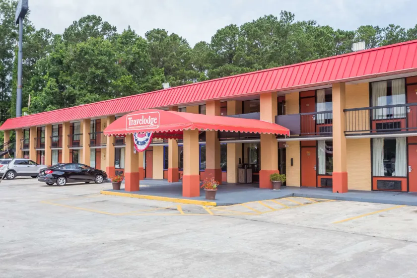 Travelodge by Wyndham Savannah Area/Richmond Hill - Image 1