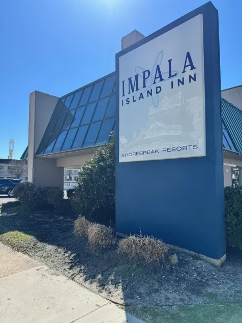 Impala Island Inn - Image 1
