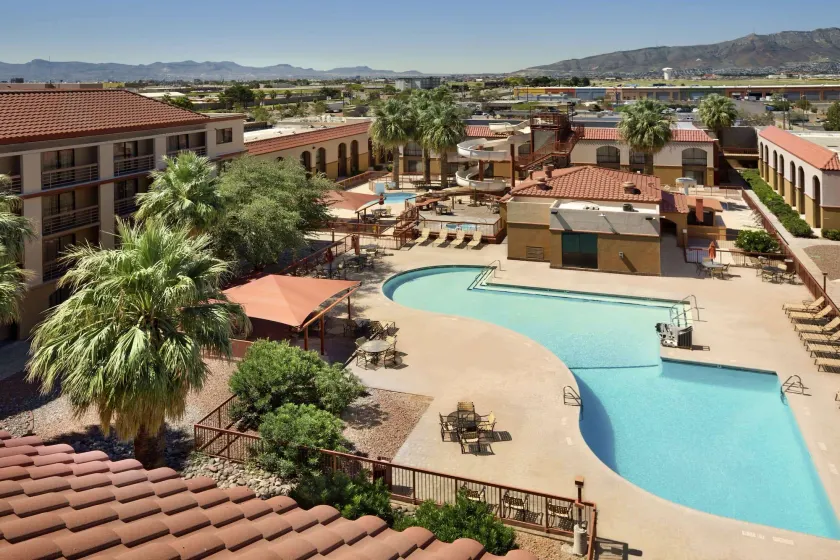 Wyndham El Paso Airport and Water Park - Image 1