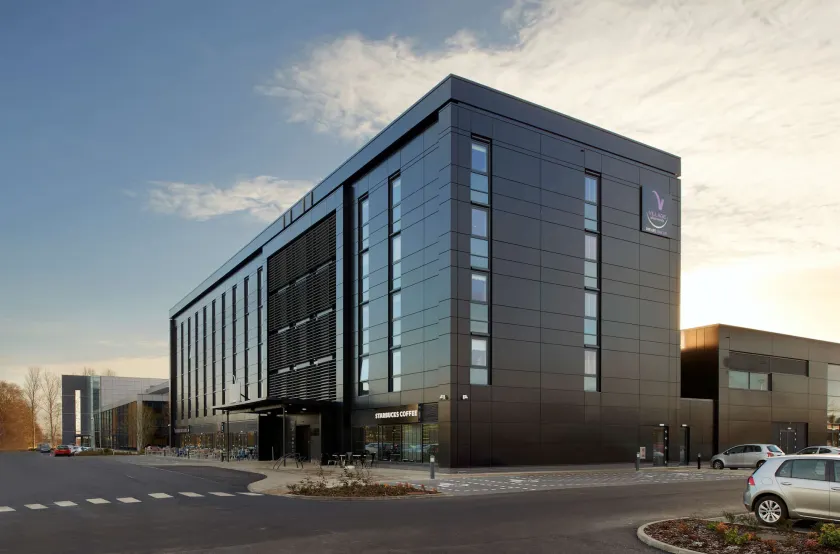 Village Hotel Edinburgh - Image 1