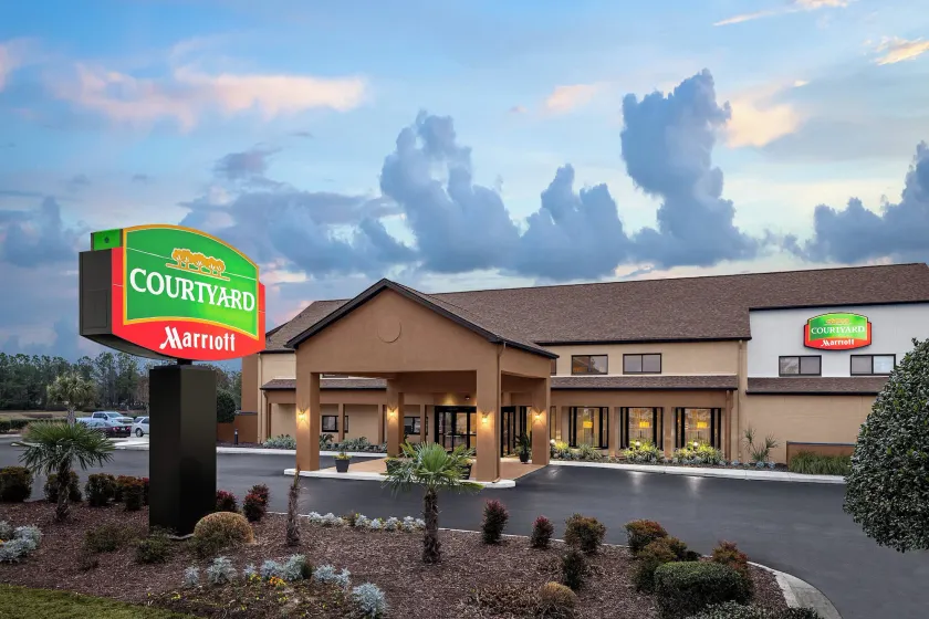 Courtyard by Marriott Wilmington/Wrightsville Beach - Image 1