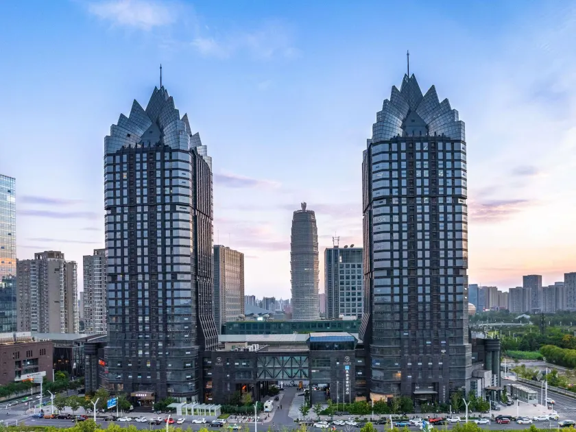 Novotel Zhengzhou Convention Centre - Image 1