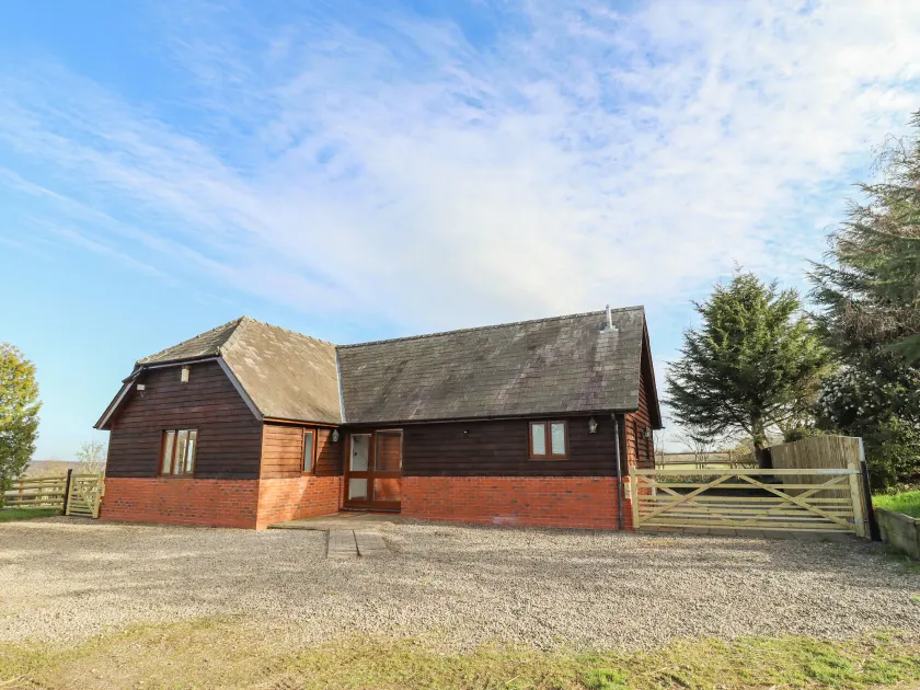 Hill Farm Cottage - Image 1