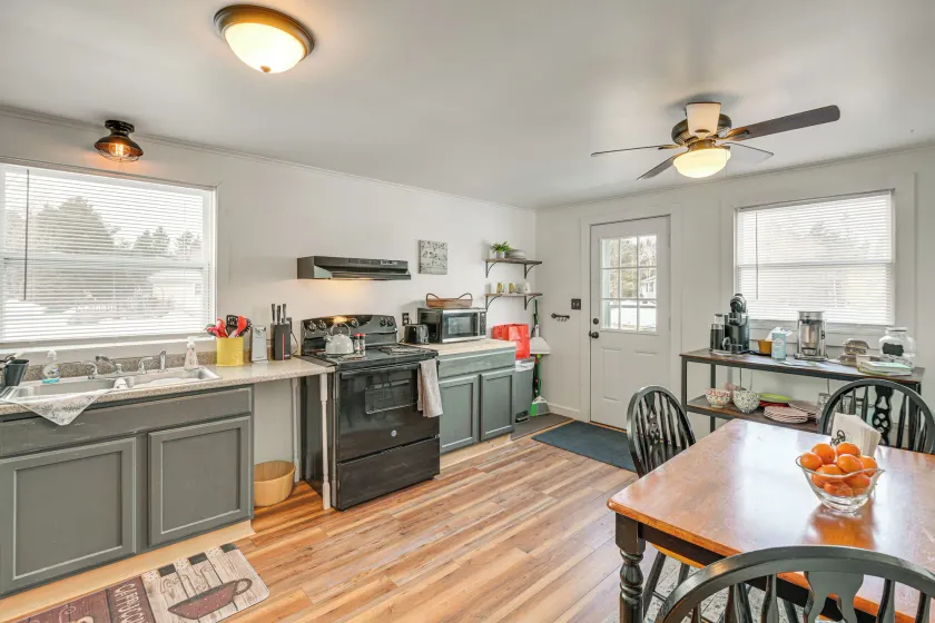 Walk to Restaurants & Markets: Machias Home! - Image 1