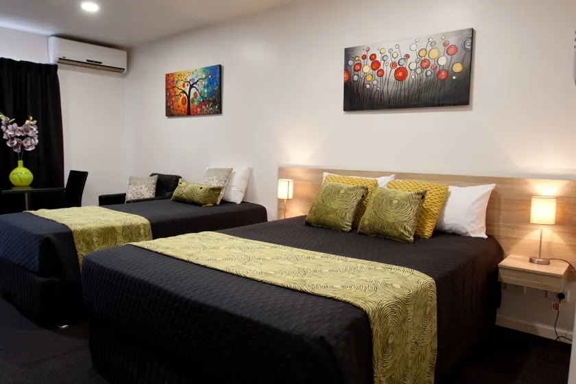 Abode37 Motel Emerald - Room