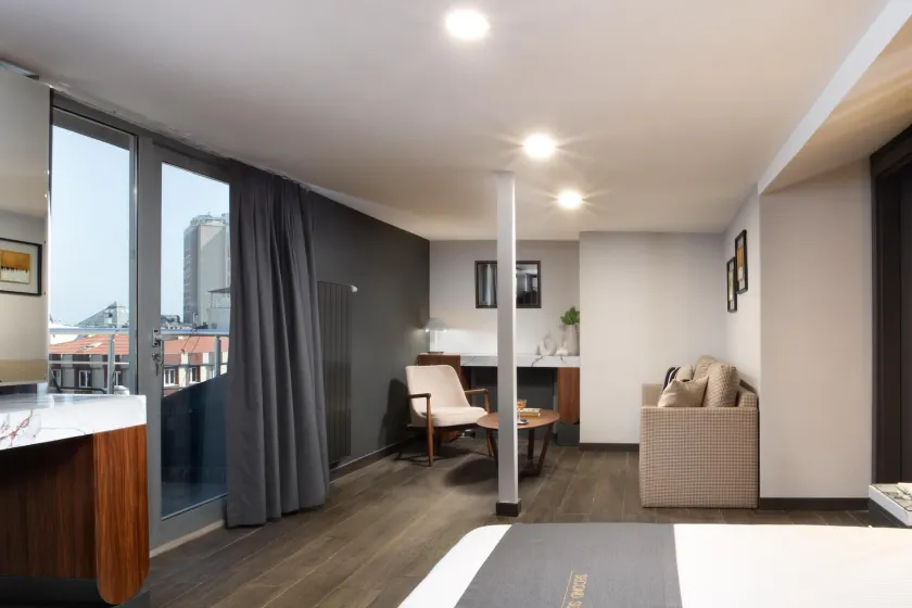 Second Suit Hotel - Image 1