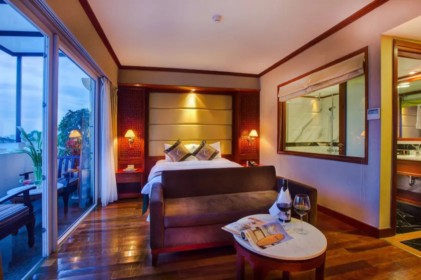 Conifer Boutique Hotel - Image 1