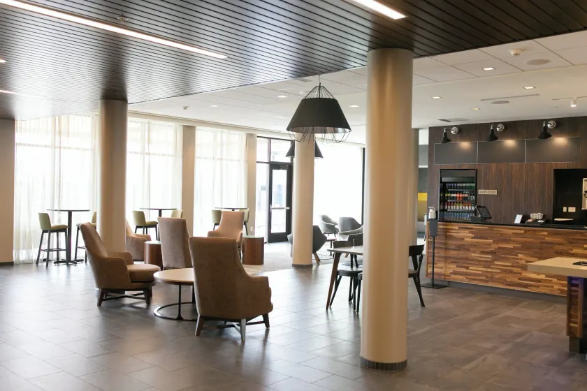 Courtyard by Marriott Elkhart - Image 1