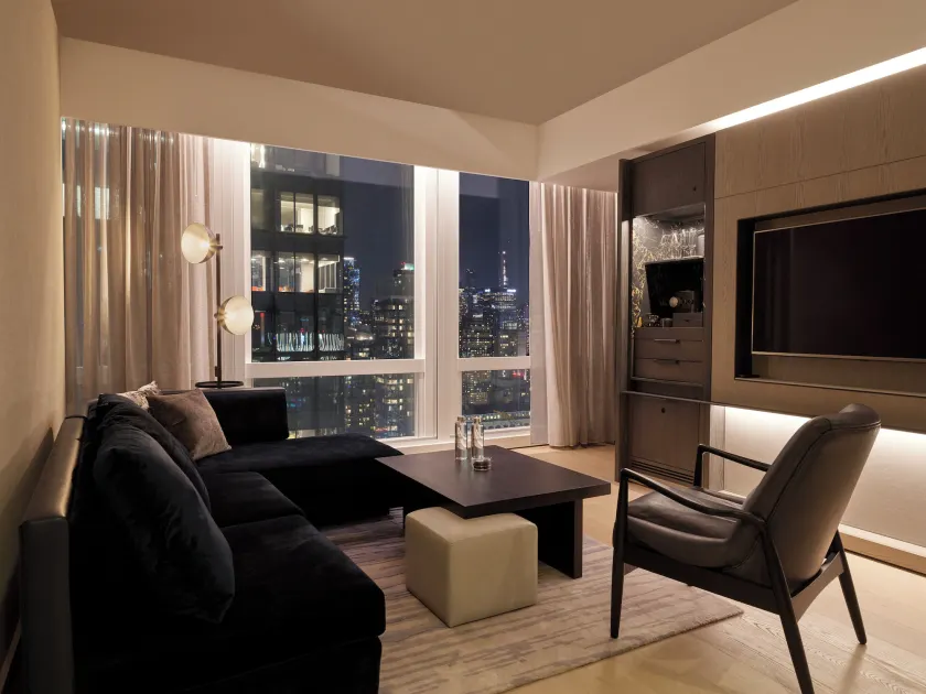 Equinox Hotel New York - Image 1