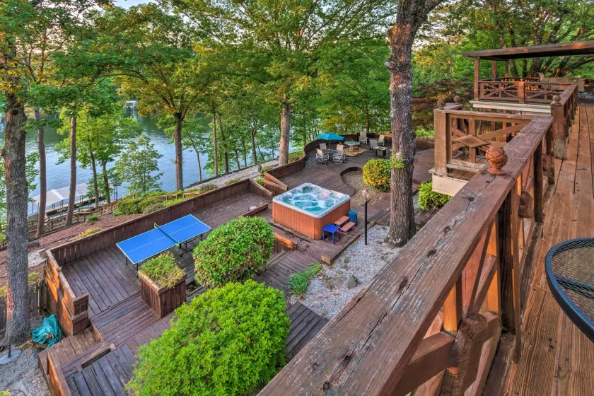 Dock, Hot Tub & Kayaks: Luxe Hot Springs Lakehouse - Image 1