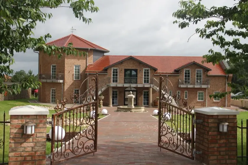 Kur- & Landhotel Borstel-Treff - Image 1