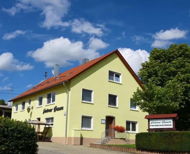 Grüner Baum - Image 1