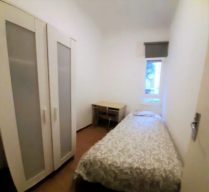 Room in Guest Room - Private Room With 200m2 Sunny Terrace 7 - Image 1