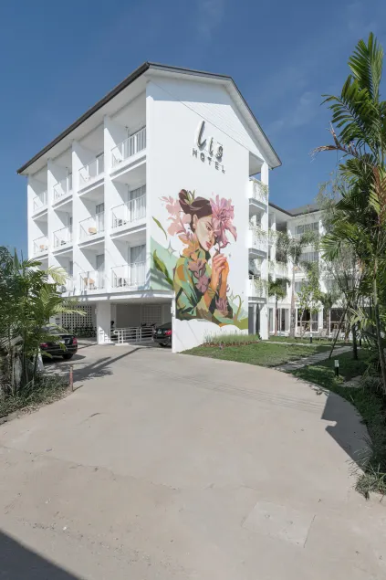 Lis Hotel Chiangmai - Image 1