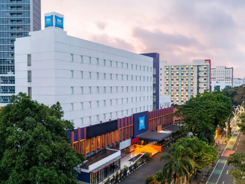 Ibis Budget Jakarta Cikini - Image 1