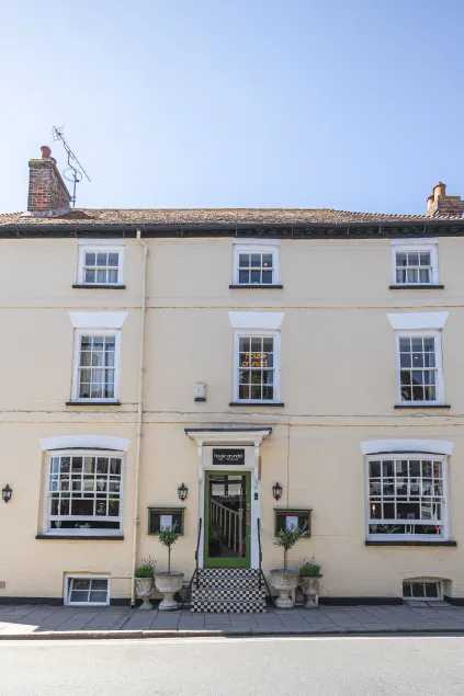 House Arundel - Image 1