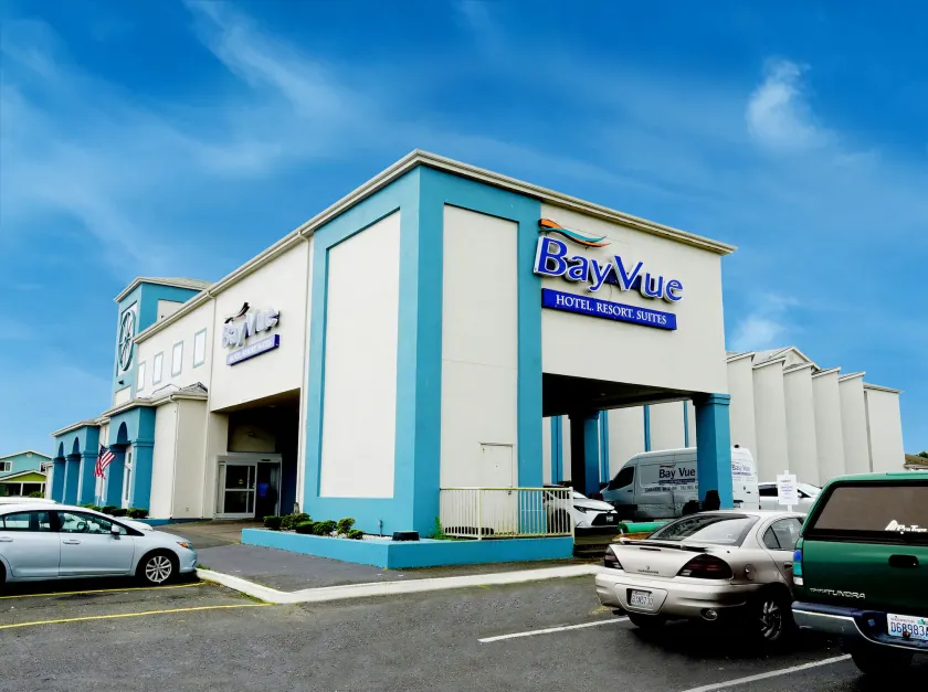 BayVue Hotel, Resort & Suites - Image 1