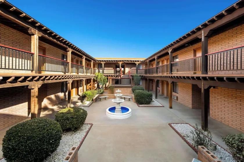 Clarion Inn Sierra Vista near Ft Huachuca - Image 1