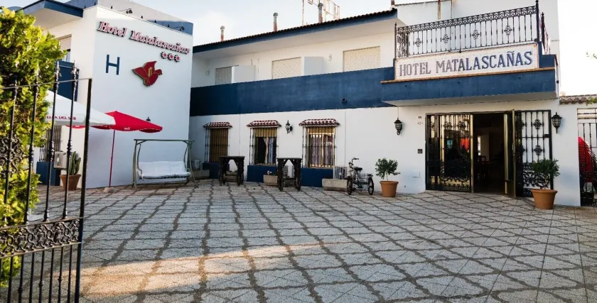 Hotel Matalascañas - Image 1