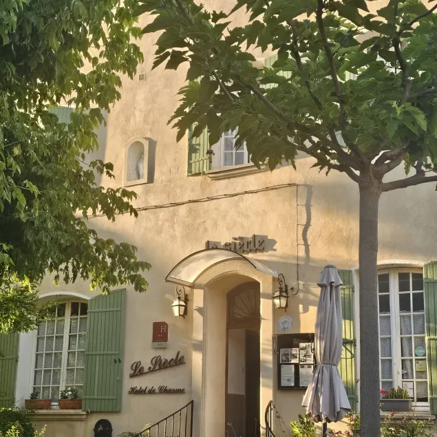 Hôtel Le Siècle - Image 1