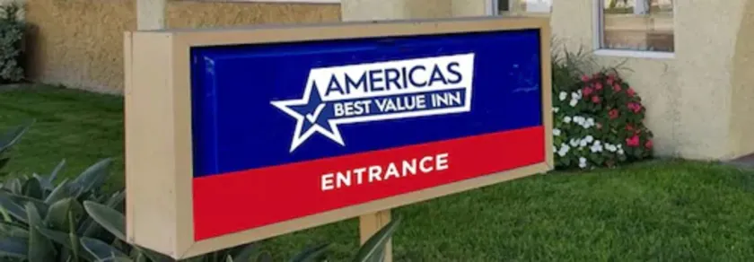Americas Best Value Inn Kelso - Image 1