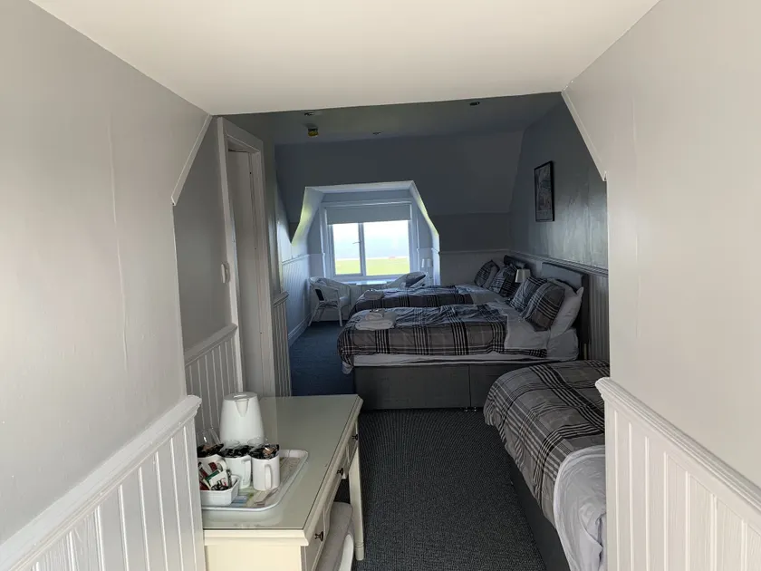 Cara Guesthouse - Image 1