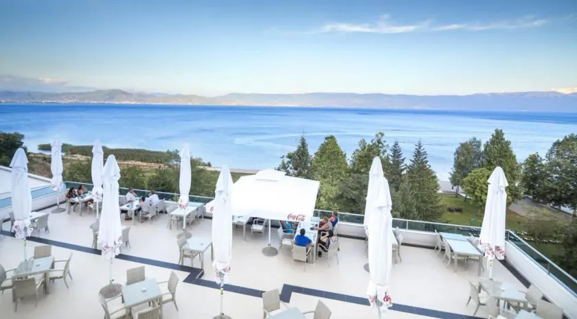 Hotel Izgrev Spa & Aquapark - Image 1