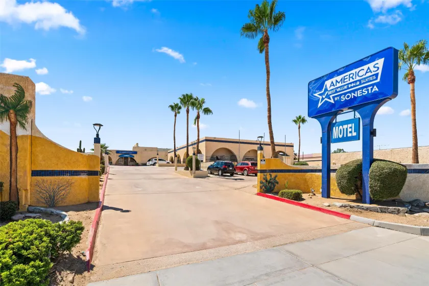 Americas Best Value Inn and Suites -Yucca Valley - Image 1