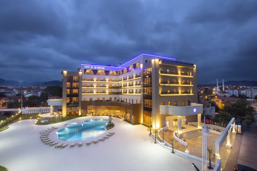 TRYP by Wyndham Izmit - Image 1