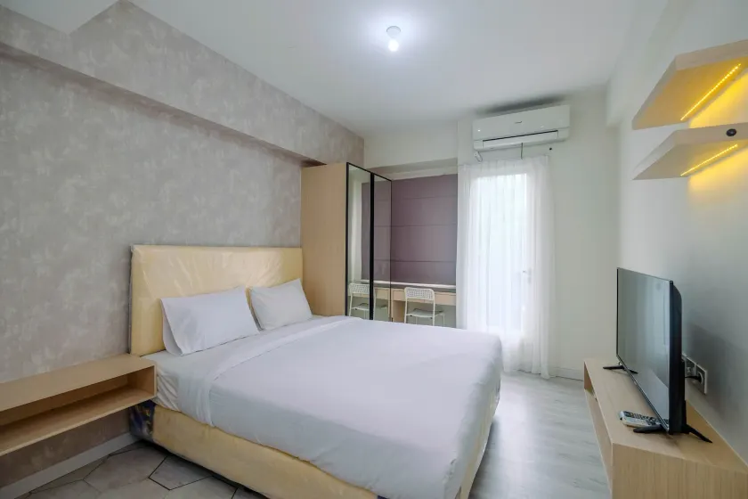 Comfy And Stylish Studio Podomoro Golf View Apartment By Travelio - Image 1